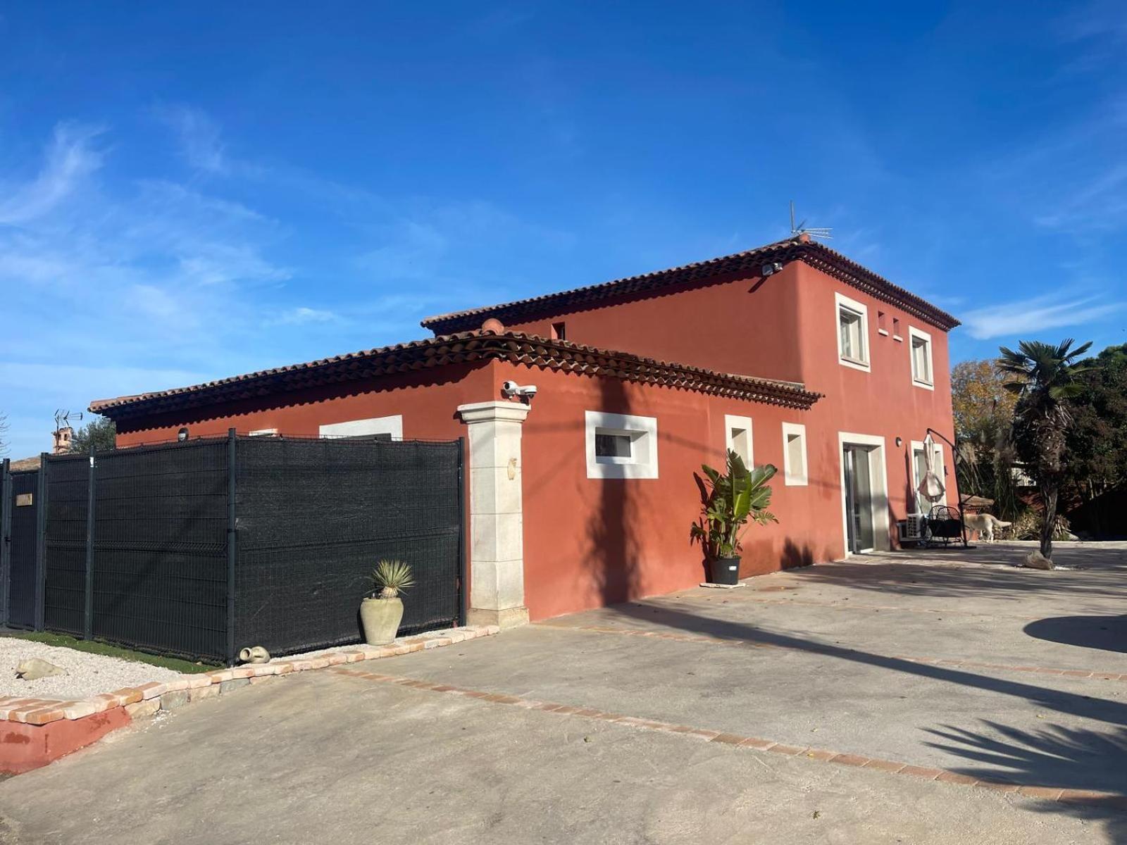 Aparthotel La Casa Bella Gignac-la-Nerthe Exterior foto